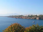 Der Karaalioglu Park grenzt an die Altstadt und bietet einen schönen Blick auf den Konyaalti Strand und die Berge.