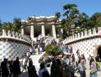 Park Güell in girisi. cok zevkli ve yaratici bir mimarmis Gaudi